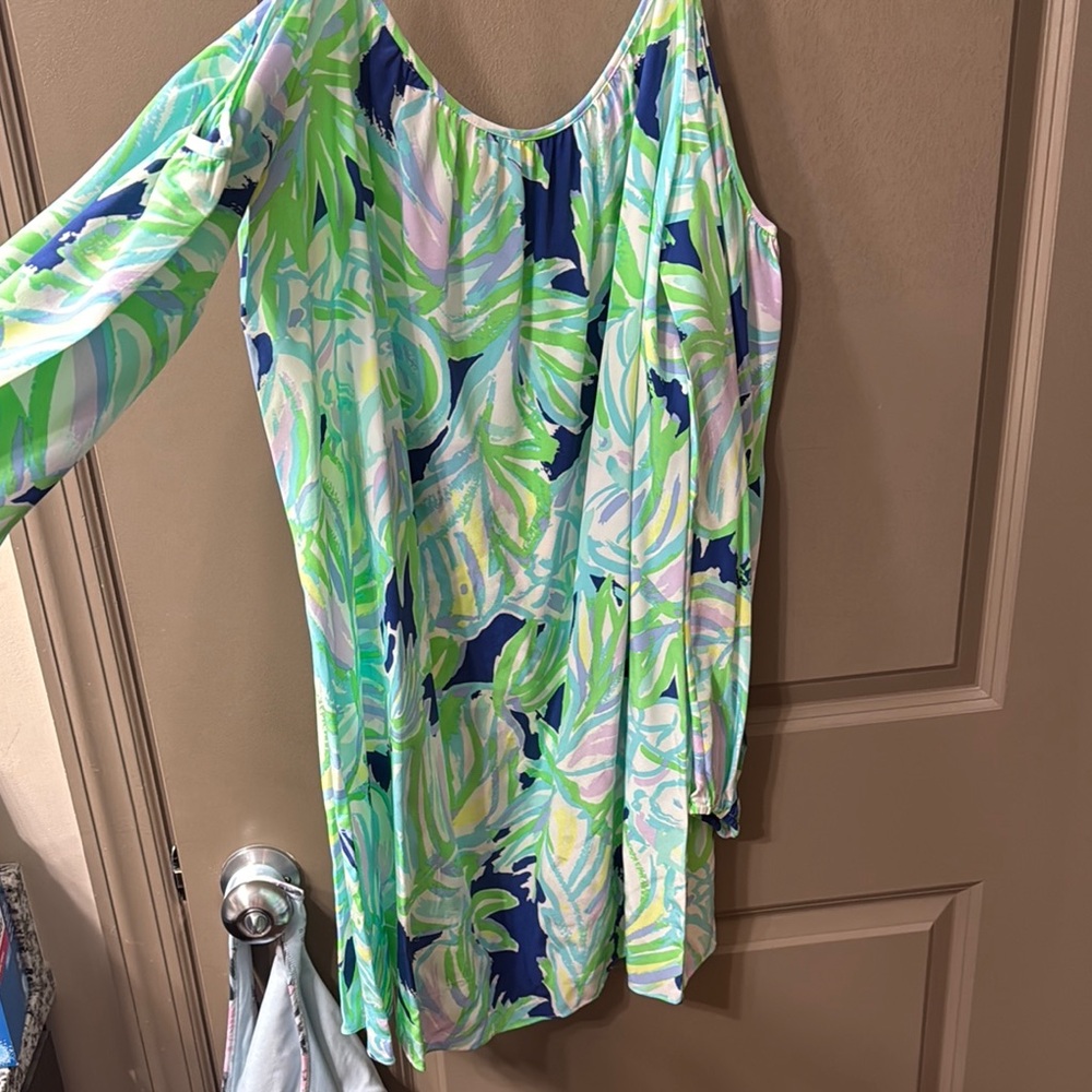 Lilly Pulitzer shoulder cutout dress